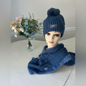UGG Teal Knit Beanie and Scarf Set